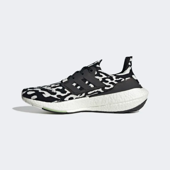 [NEW] Men's Adidas Ultraboost 22 Shoes GX6300 - Picture 6 of 8